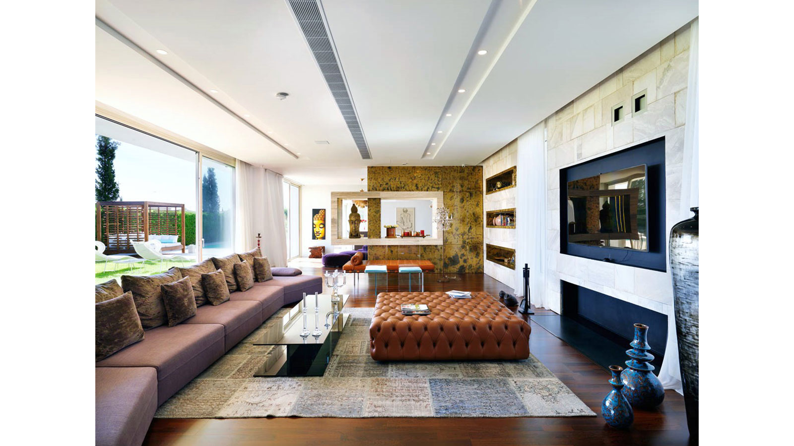 Curated visual reference: Curated Metropolitan Residence Visual Reference